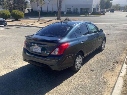 2015 Nissan Versa 1.6 S+
