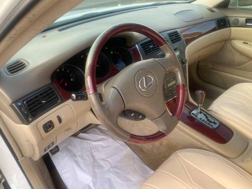 2002 Lexus ES 300 Base