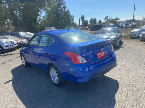 2016 Nissan Versa 1.6 S+