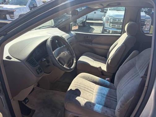 2002 Toyota Sienna LE