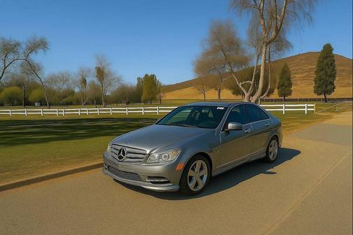 2011 Mercedes-Benz C-Class Luxury