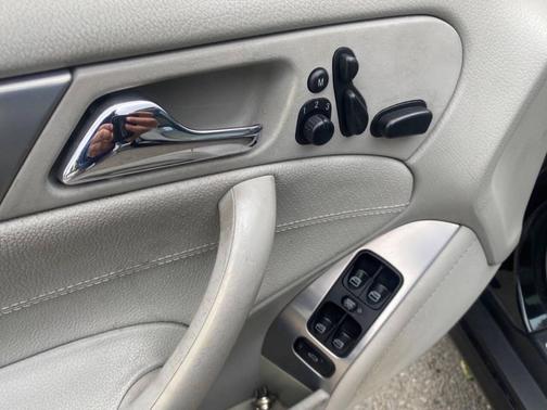 2005 Mercedes-Benz C-Class C230 Kompressor Sport