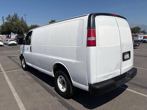 Summit White 2019 Chevrolet Express 2500 Work Van