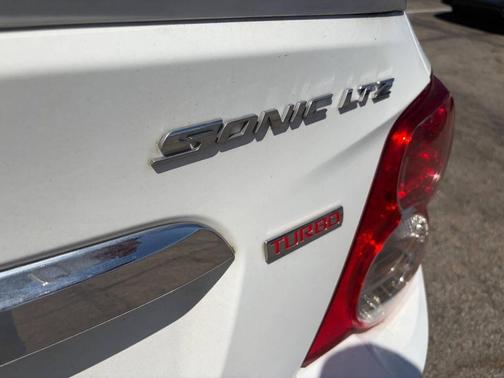 Summit White 2016 Chevrolet Sonic LTZ