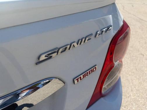 Summit White 2016 Chevrolet Sonic LTZ
