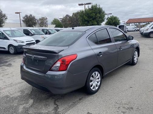 2017 Nissan Versa 1.6 S+