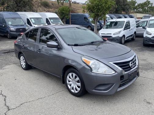 2017 Nissan Versa 1.6 S+