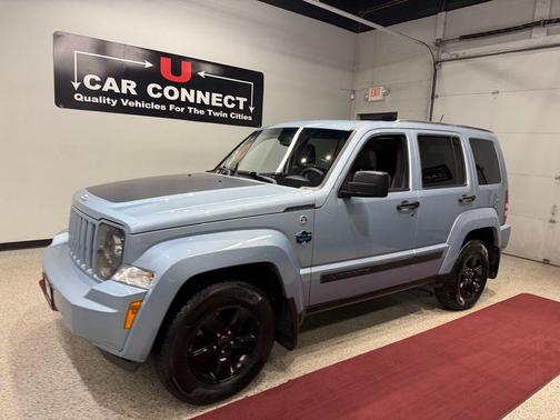 Winter Chill Pearlcoat 2012 Jeep Liberty Sport