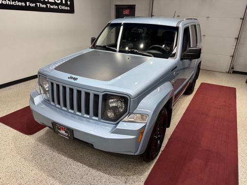 Winter Chill Pearlcoat 2012 Jeep Liberty Sport