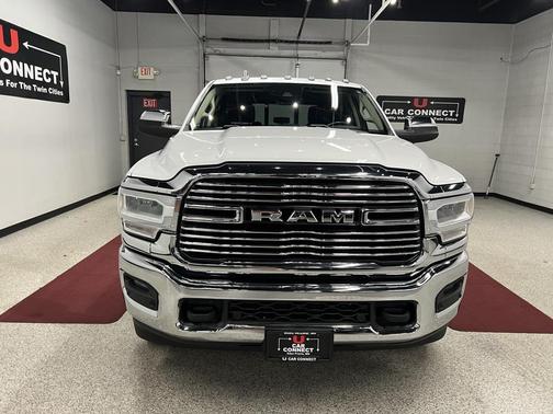 2019 RAM 3500 Laramie Crew Cab 4x4 8' Box