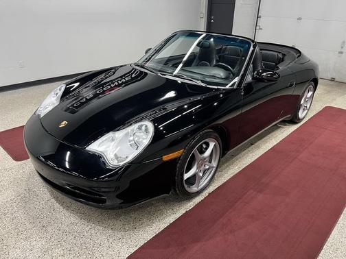 2003 Porsche 911 Carrera 4