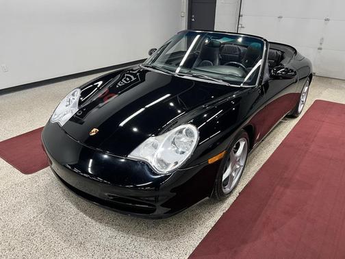 2003 Porsche 911 Carrera 4