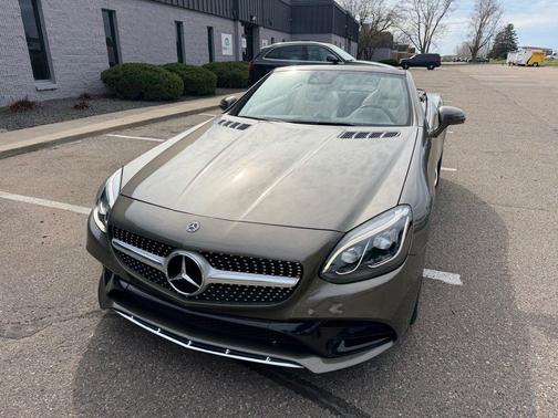2018 Mercedes-Benz SLC 300 Base
