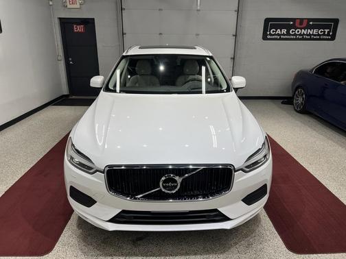 2018 Volvo XC60 T5 Momentum