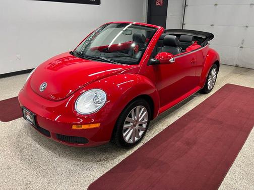 2009 Volkswagen New Beetle S