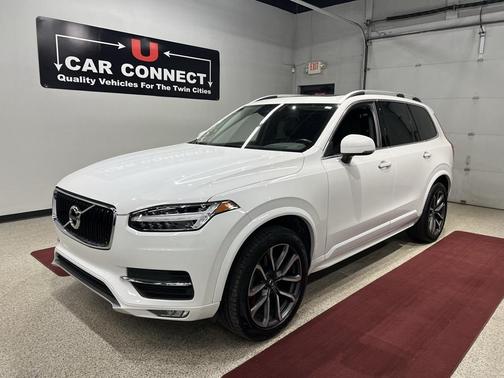 2019 Volvo XC90 T6 Momentum