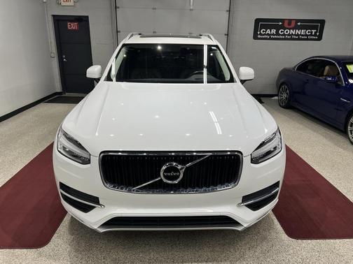 2019 Volvo XC90 T6 Momentum