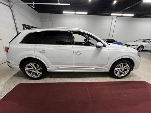 2020 Audi Q7 55 Premium Plus