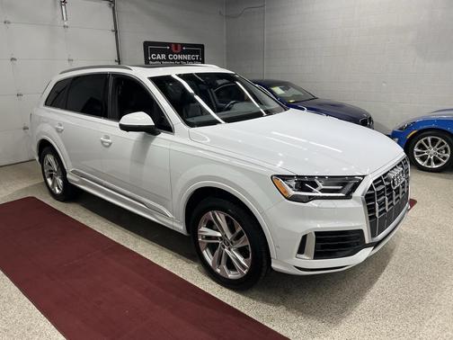 2020 Audi Q7 55 Premium Plus