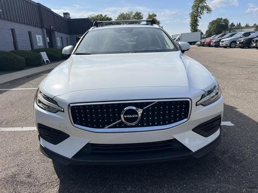 2020 Volvo V60 Cross Country T5