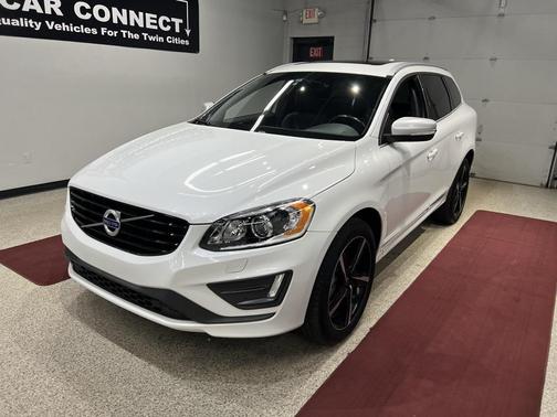 2016 Volvo XC60 T6 Drive-E R-Design