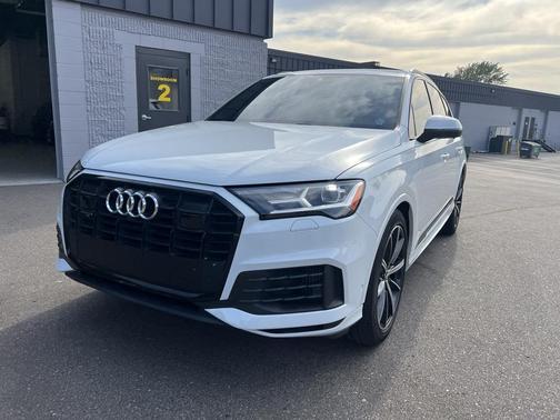 2020 Audi Q7 55 Premium Plus