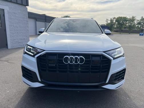 2020 Audi Q7 55 Premium Plus