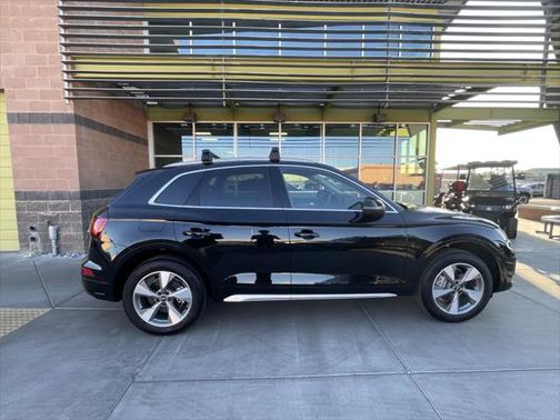 2023 Audi Q5 40 Premium Plus
