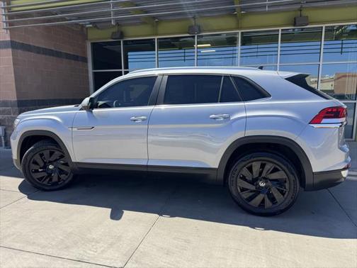 2024 Volkswagen Atlas Cross Sport 2.0T SE w/Technology 4MOTION
