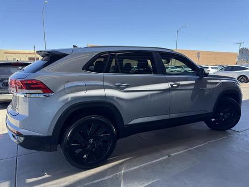 2024 Volkswagen Atlas Cross Sport 2.0T SE w/Technology 4MOTION