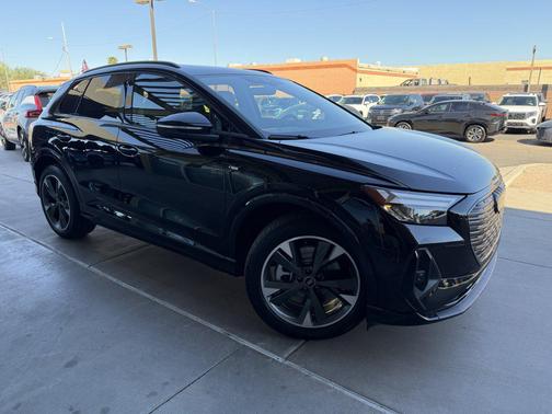 2024 Audi Q4 e-tron Premium Plus 55 quattro