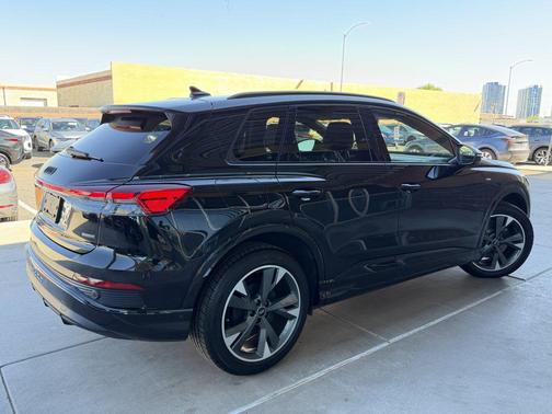 2024 Audi Q4 e-tron Premium Plus 55 quattro