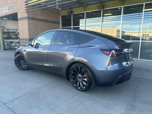 2023 Tesla Model Y Performance Dual Motor All-Wheel Drive