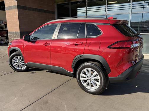 2023 Toyota Corolla Cross LE