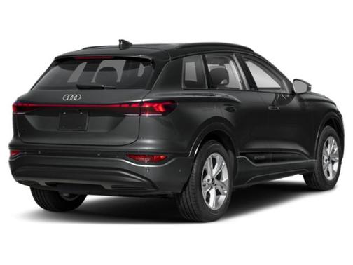 Mythos Black Metallic 2025 Audi Q6 e-tron Premium