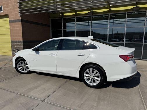 2022 Chevrolet Malibu FWD LT