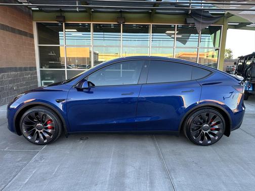 2023 Tesla Model Y Performance Dual Motor All-Wheel Drive