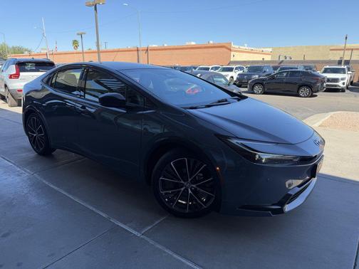 2024 Toyota Prius XLE
