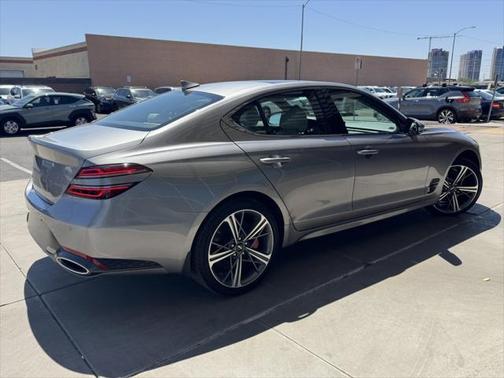 2025 Genesis G70 2.5T RWD