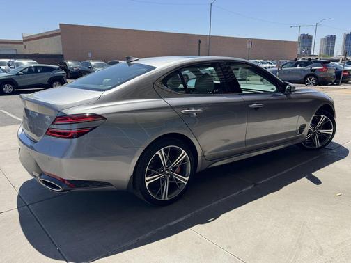 2025 Genesis G70 2.5T RWD
