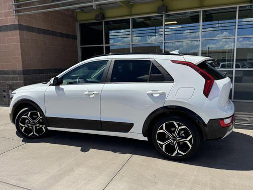 2024 Kia Niro Touring