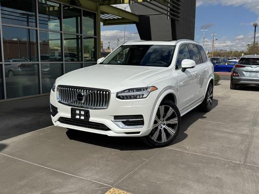 2024 Volvo XC90 Recharge Plug-In Hybrid T8 Core Bright Theme