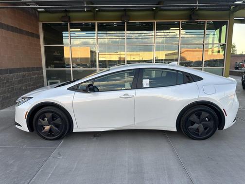 2024 Toyota Prius Prime SE
