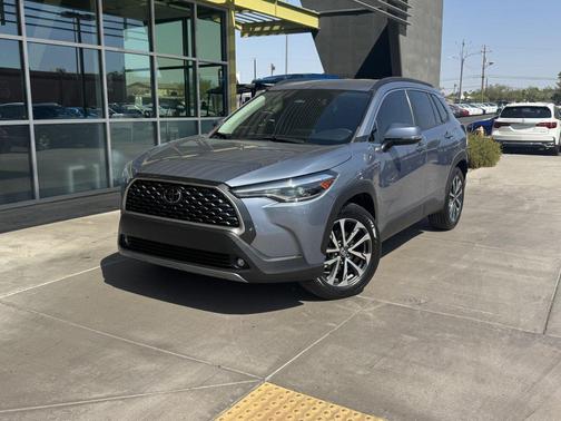 2023 Toyota Corolla Cross XLE