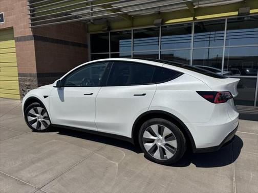 2024 Tesla Model Y Long Range Dual Motor All-Wheel Drive