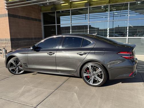 2024 Genesis G70 3.3T RWD Sport Advanced