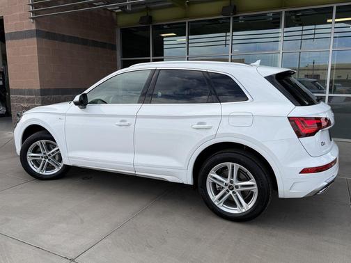 2024 Audi Q5 55 S line Premium