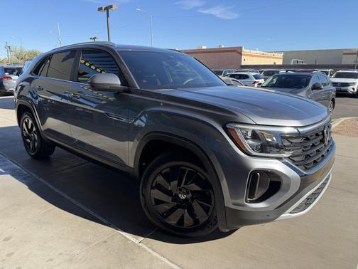 2024 Volkswagen Atlas Cross Sport 2.0T SE w/Technology