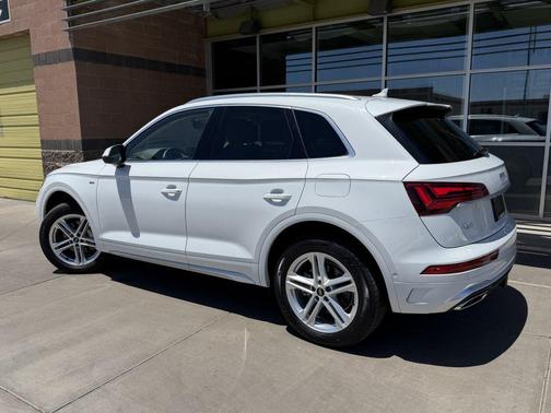 Arkona White 2024 Audi Q5 55 S line Prestige
