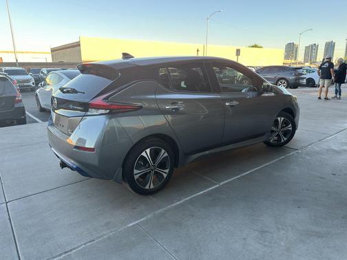 2022 Nissan Leaf SV PLUS 62 kWh